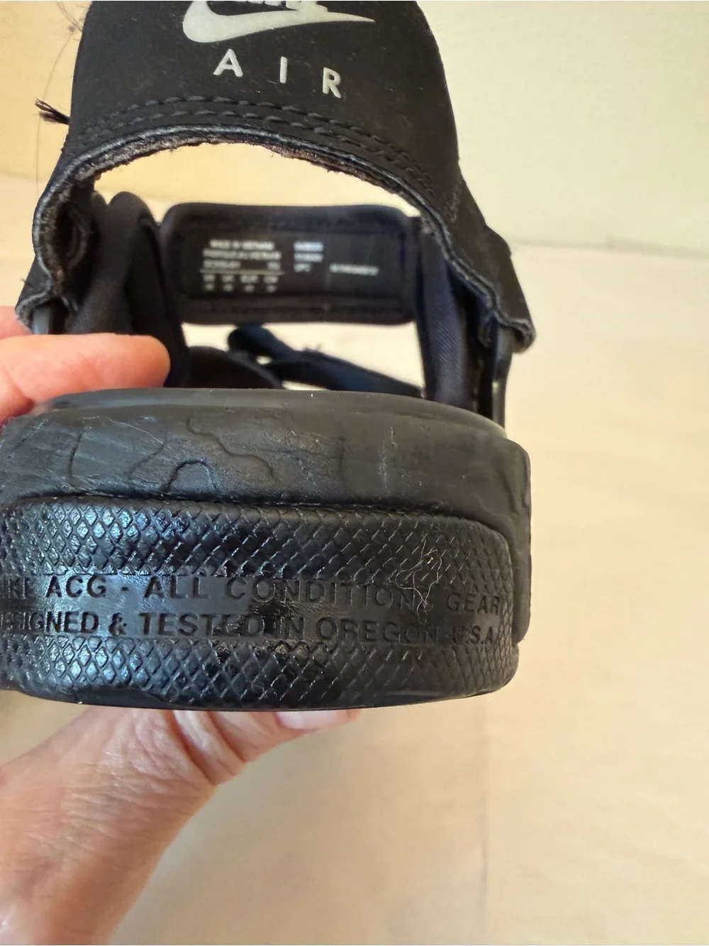 Nike ACG Men's Black Outdoor Hiking Sandals Sz 11